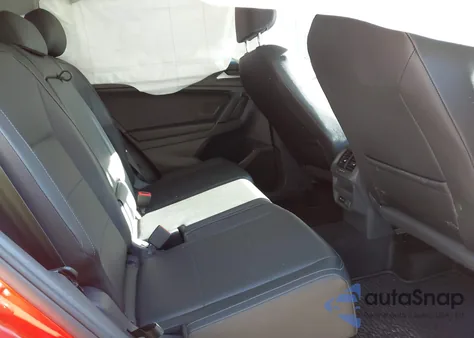 2019 Volkswagen Tiguan 2.0T Se/2.0T Sel/2.0T Sel R-Line/2.0T Sel R-Line Black z USA, uszkodzony, nr VIN 3VV2B7AX7KM118569